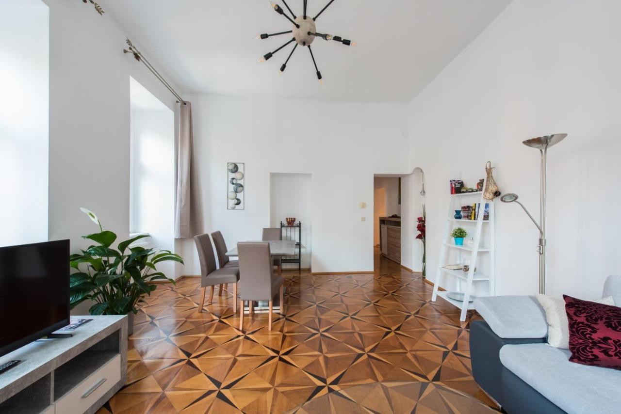 Belvedere Central Apartment Wien Eksteriør billede